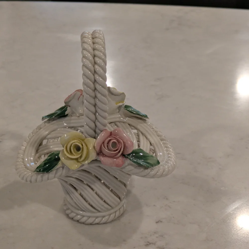 Nuova Capodimonte Made In Italy Ceramiche Porcellane Floral Basket